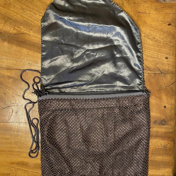 Vintage Mesh Shoulder Bag - Elegant Evening Accessory - Picture 7 of 10